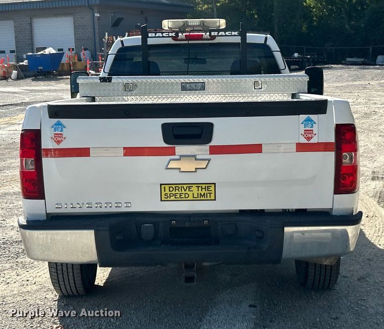 image for item ET3293 2008 Chevrolet Silverado 1500 pickup truck