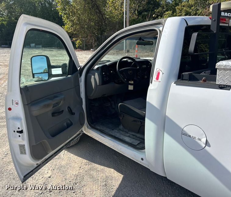 image for item ET3293 2008 Chevrolet Silverado 1500 pickup truck