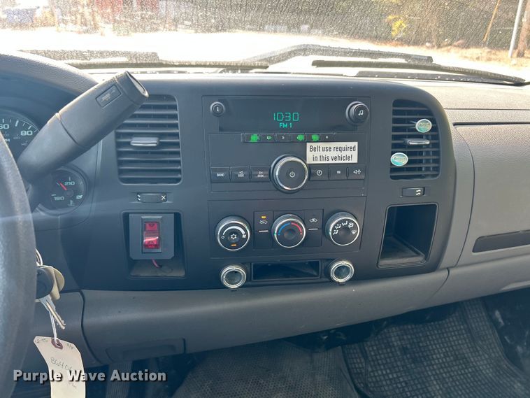 image for item ET3293 2008 Chevrolet Silverado 1500 pickup truck