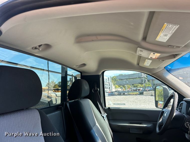 image for item ET3293 2008 Chevrolet Silverado 1500 pickup truck