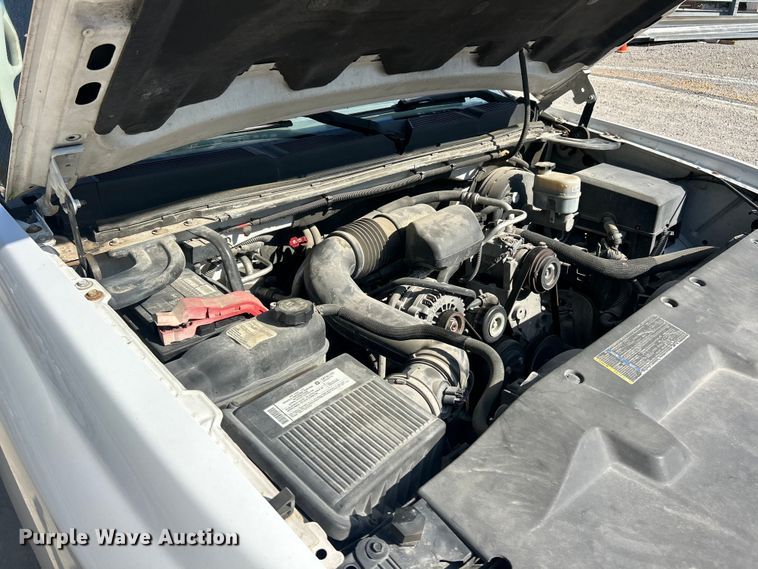 image for item ET3293 2008 Chevrolet Silverado 1500 pickup truck