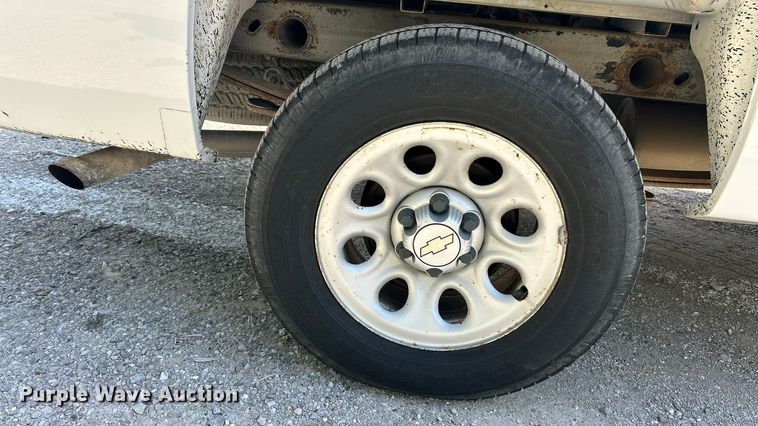 image for item ET3293 2008 Chevrolet Silverado 1500 pickup truck