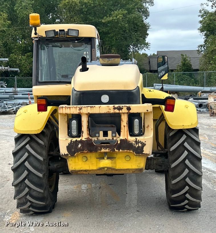 image for item ET3294 2000 New Holland LM430 telehandler
