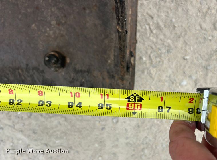 image for item ET3294 2000 New Holland LM430 telehandler