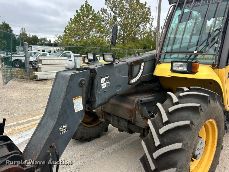 image for item ET3294 2000 New Holland LM430 telehandler