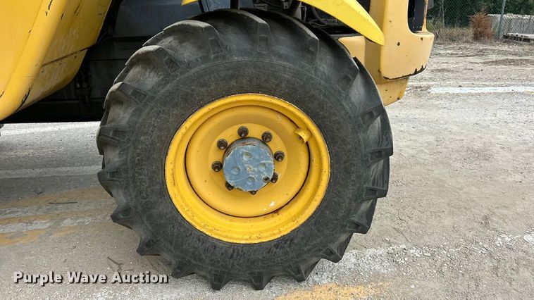 image for item ET3294 2000 New Holland LM430 telehandler