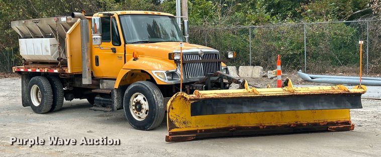 image for item ET3295 2006 International SA525 dump flatbed truck