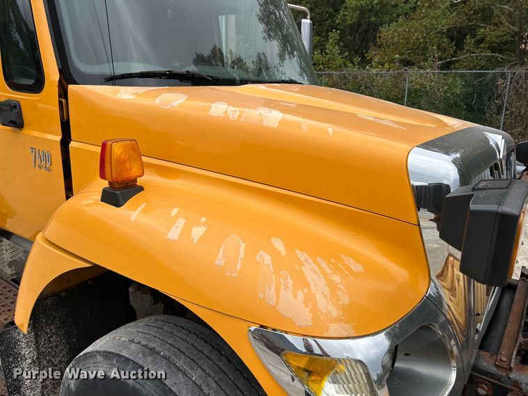 image for item ET3295 2006 International SA525 dump flatbed truck