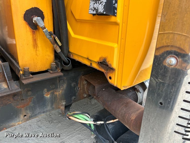 image for item ET3295 2006 International SA525 dump flatbed truck