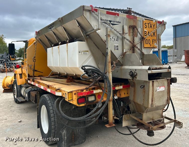 image for item ET3295 2006 International SA525 dump flatbed truck