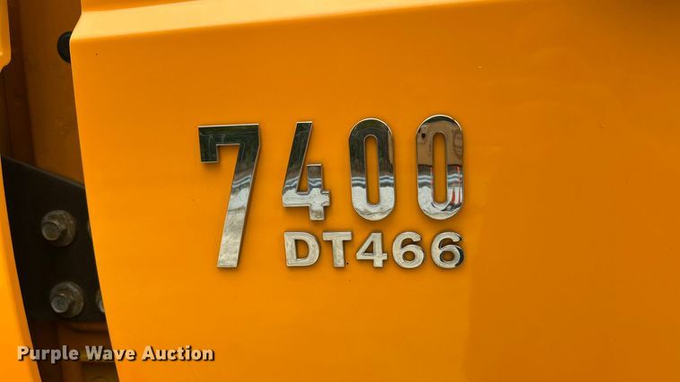 image for item ET3295 2006 International SA525 dump flatbed truck