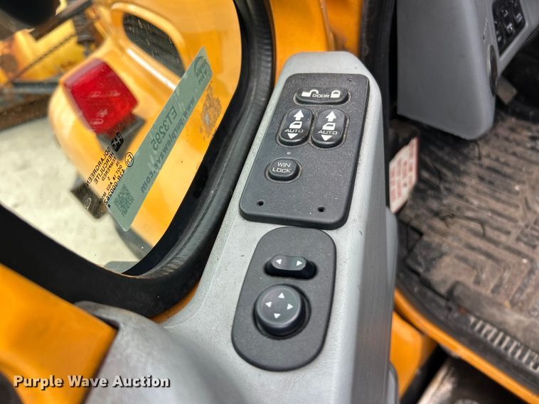 image for item ET3295 2006 International SA525 dump flatbed truck