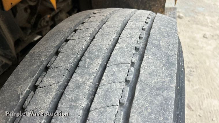 image for item ET3295 2006 International SA525 dump flatbed truck