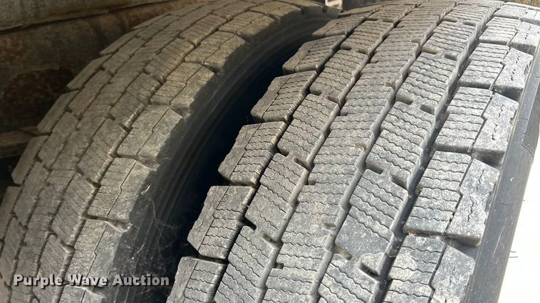 image for item ET3295 2006 International SA525 dump flatbed truck