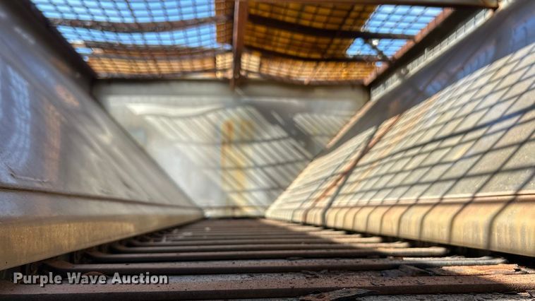 image for item ET3296 2005 International 7400 dump truck