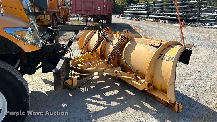 image for item ET3296 2005 International 7400 dump truck