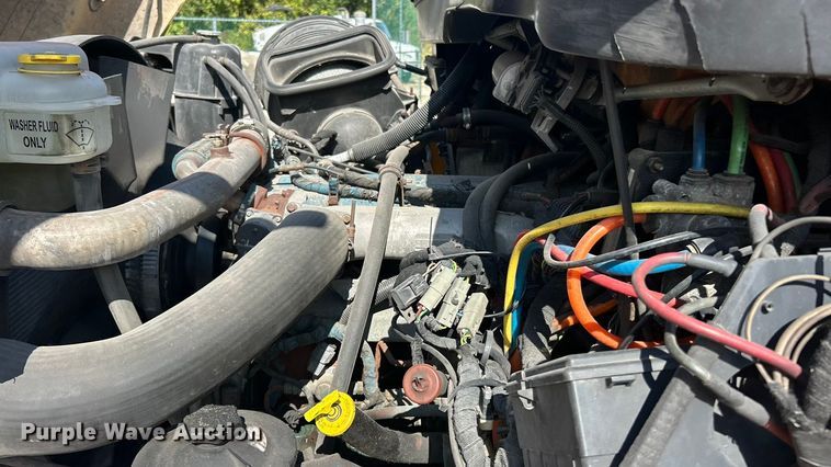 image for item ET3296 2005 International 7400 dump truck