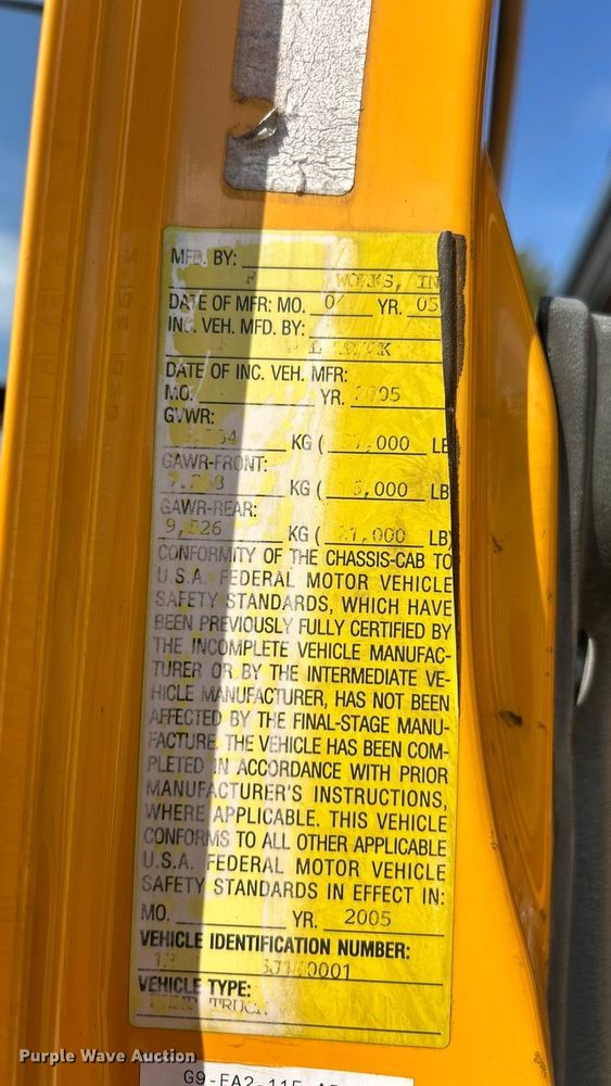 image for item ET3296 2005 International 7400 dump truck