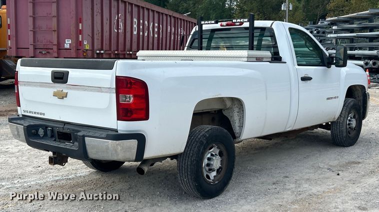 image for item ET3298 2008 Chevrolet Silverado 2500HD pickup truck