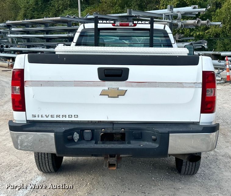 image for item ET3298 2008 Chevrolet Silverado 2500HD pickup truck