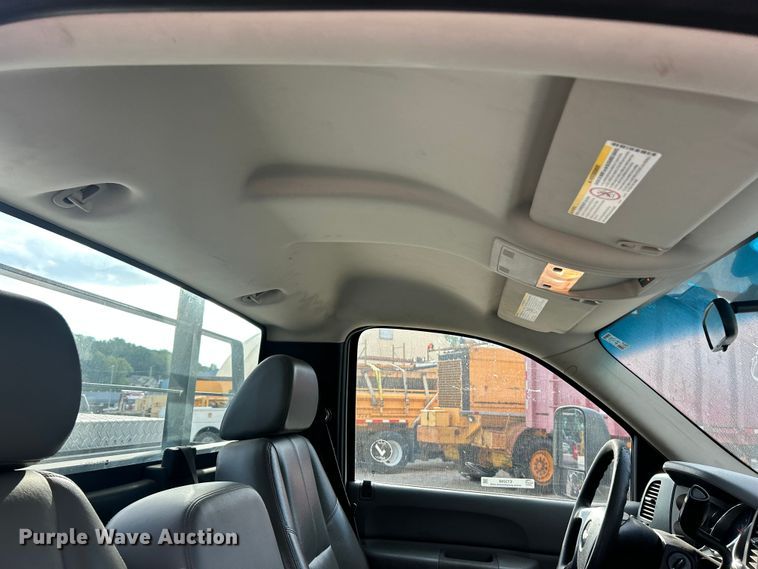 image for item ET3298 2008 Chevrolet Silverado 2500HD pickup truck