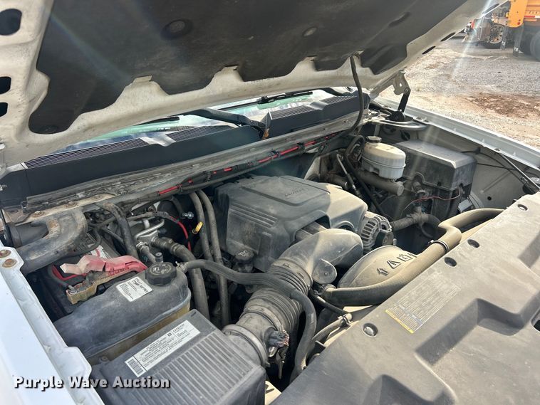 image for item ET3298 2008 Chevrolet Silverado 2500HD pickup truck