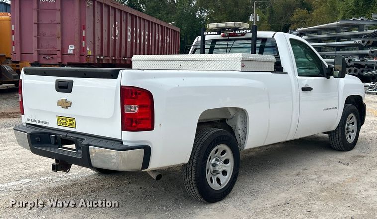 image for item ET3299 2008 Chevrolet Silverado 1500 pickup truck