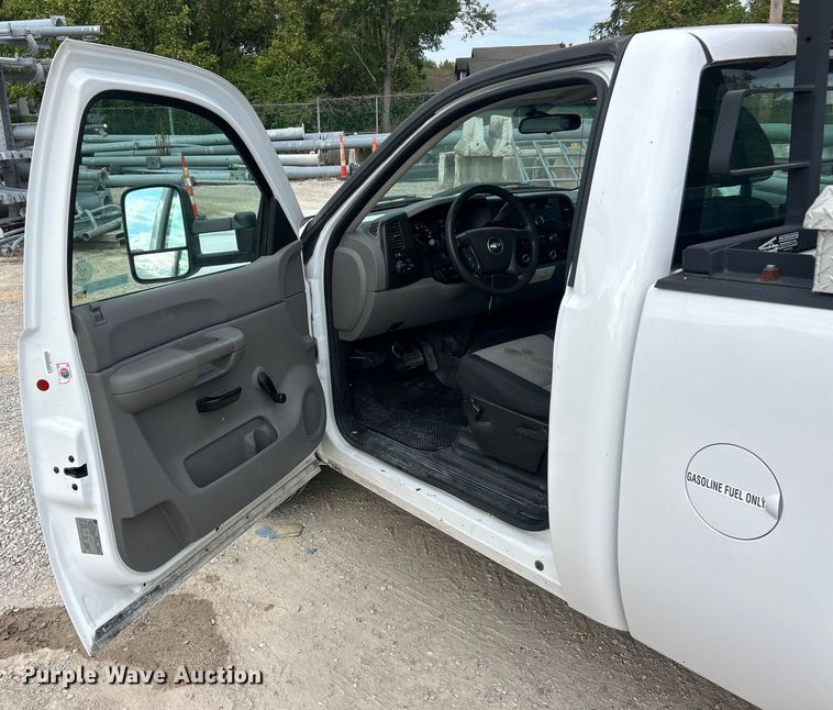 image for item ET3299 2008 Chevrolet Silverado 1500 pickup truck