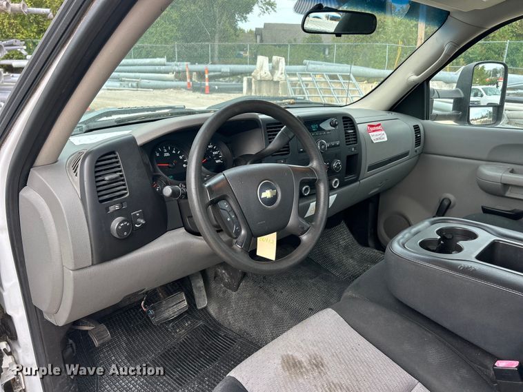 image for item ET3299 2008 Chevrolet Silverado 1500 pickup truck