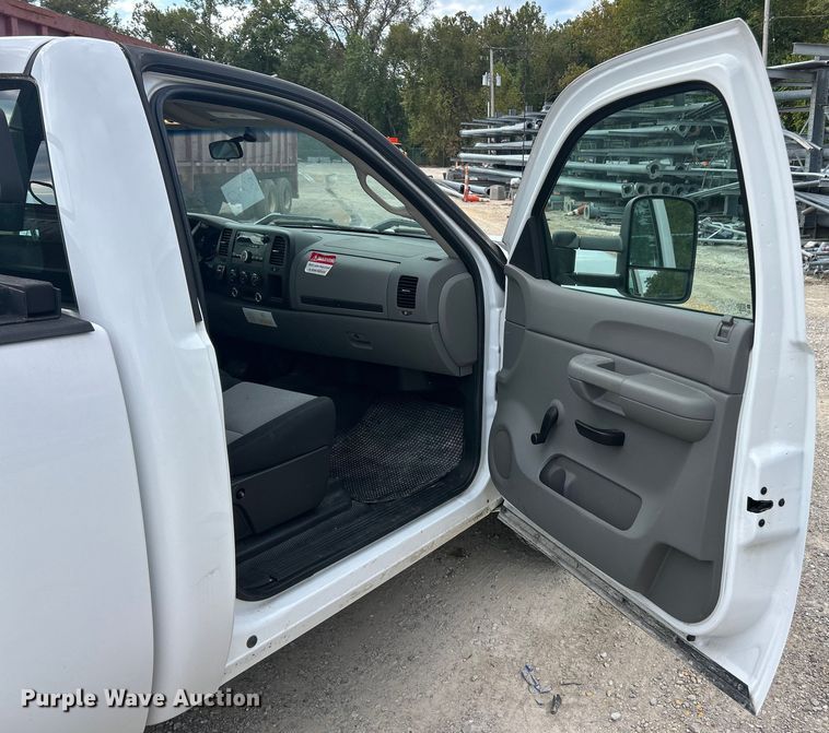 image for item ET3299 2008 Chevrolet Silverado 1500 pickup truck