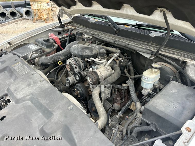 image for item ET3299 2008 Chevrolet Silverado 1500 pickup truck