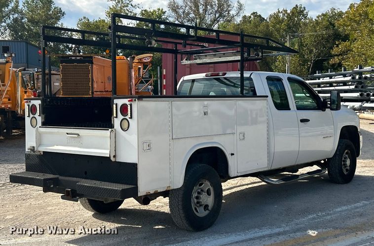 image for item ET3300 2008 Chevrolet Silverado 2500HD Ext. Cab utility bed pickup truck