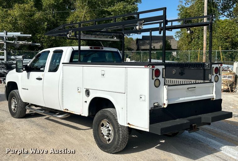 image for item ET3300 2008 Chevrolet Silverado 2500HD Ext. Cab utility bed pickup truck