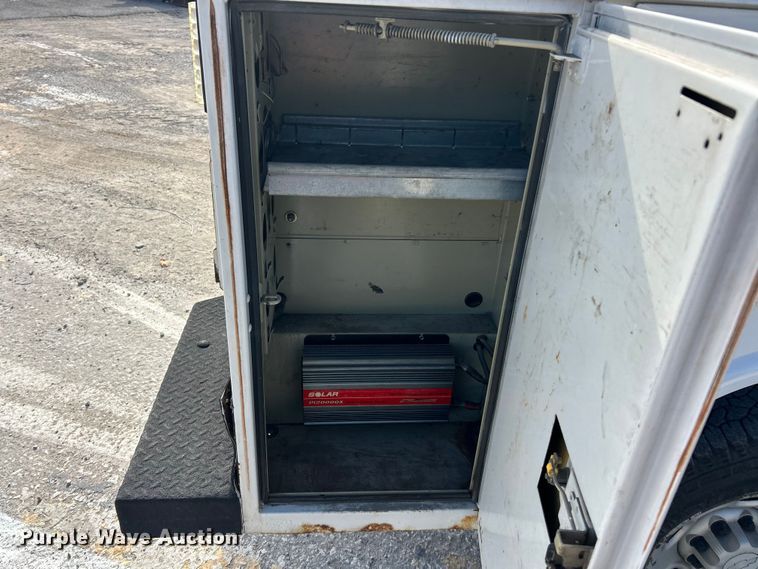 image for item ET3300 2008 Chevrolet Silverado 2500HD Ext. Cab utility bed pickup truck