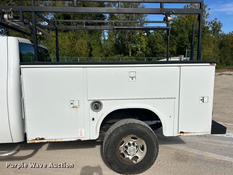 image for item ET3300 2008 Chevrolet Silverado 2500HD Ext. Cab utility bed pickup truck