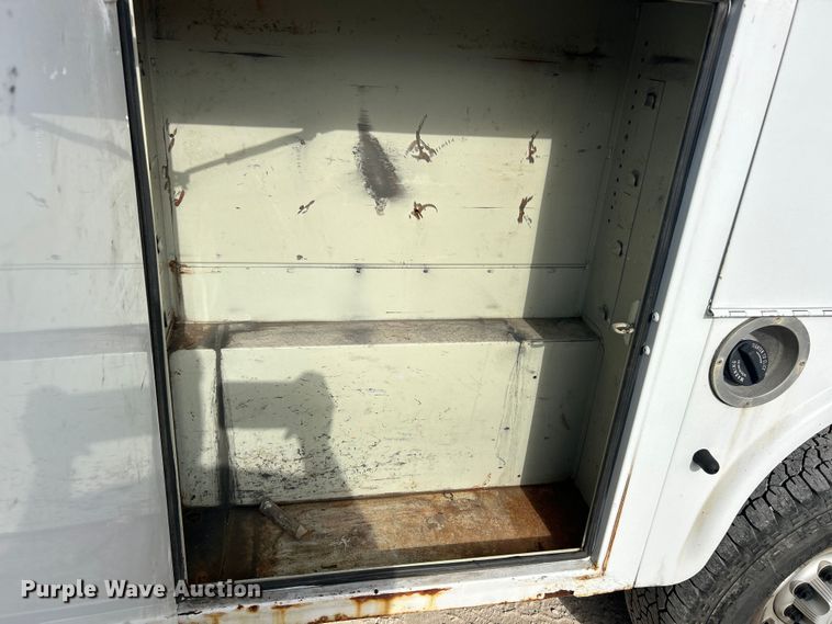 image for item ET3300 2008 Chevrolet Silverado 2500HD Ext. Cab utility bed pickup truck