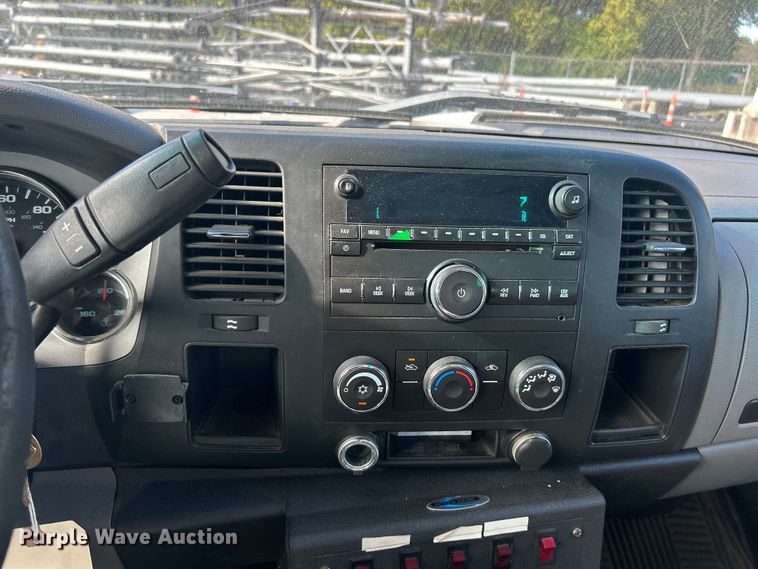 image for item ET3300 2008 Chevrolet Silverado 2500HD Ext. Cab utility bed pickup truck