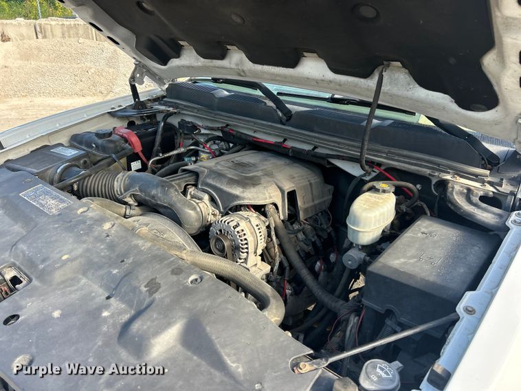 image for item ET3300 2008 Chevrolet Silverado 2500HD Ext. Cab utility bed pickup truck