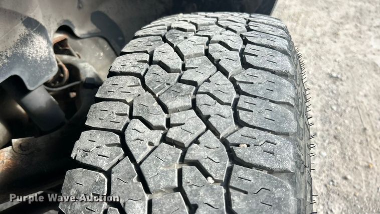 image for item ET3300 2008 Chevrolet Silverado 2500HD Ext. Cab utility bed pickup truck