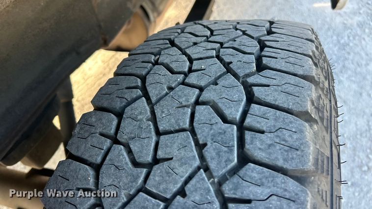 image for item ET3300 2008 Chevrolet Silverado 2500HD Ext. Cab utility bed pickup truck