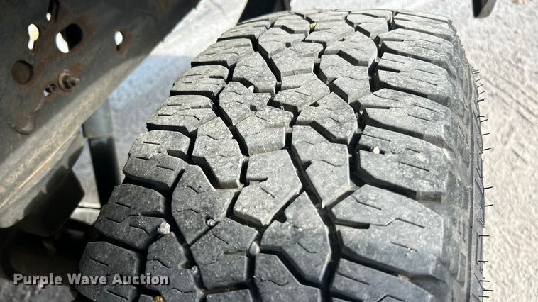 image for item ET3300 2008 Chevrolet Silverado 2500HD Ext. Cab utility bed pickup truck