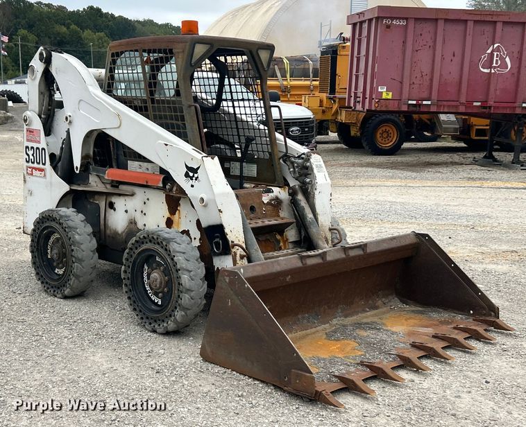 MINI CARGADOR SOBRE RUEDAS 2008 BOBCAT S300