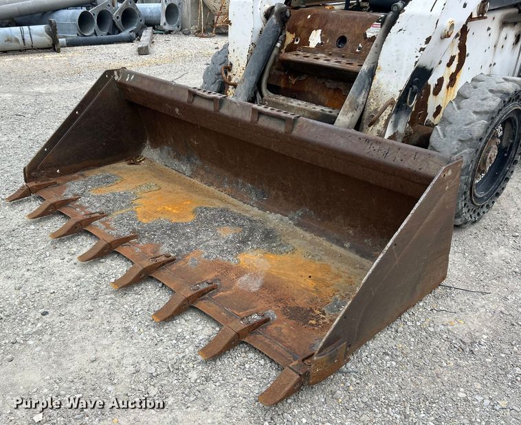 image for item ET3301 2008 Bobcat S300 skid steer loader