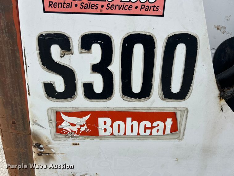image for item ET3301 2008 Bobcat S300 skid steer loader