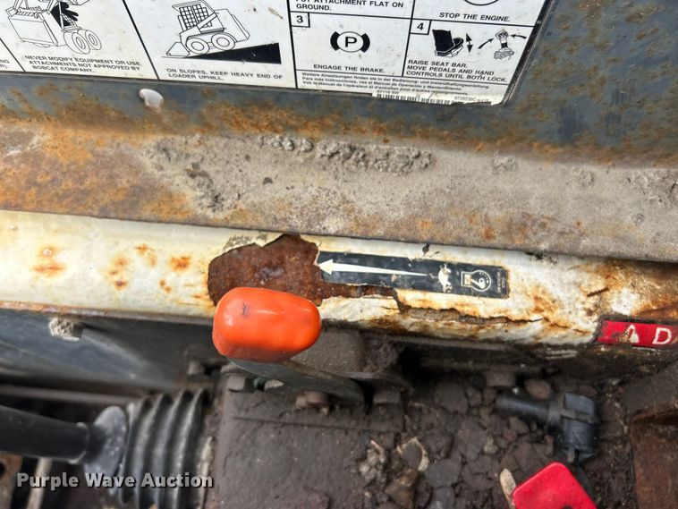 image for item ET3301 2008 Bobcat S300 skid steer loader
