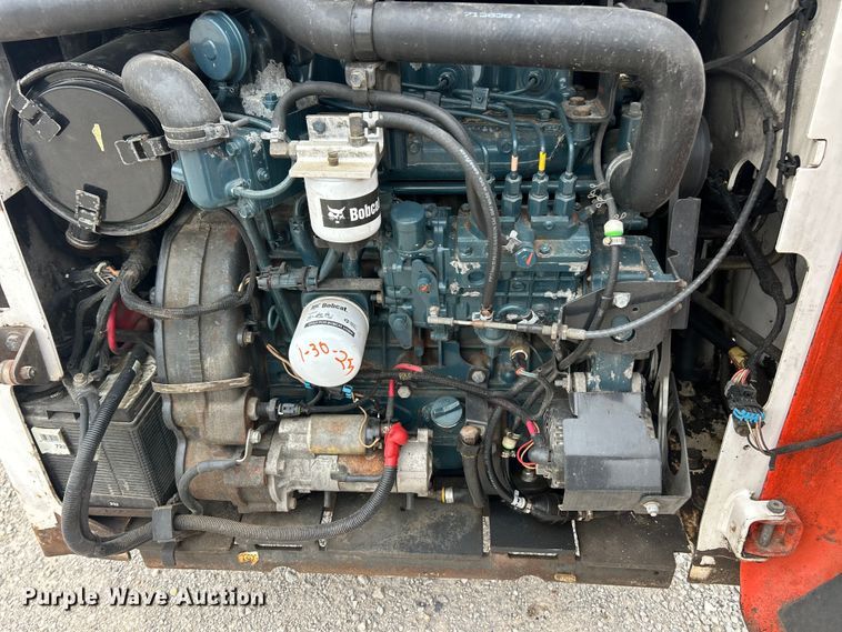 image for item ET3301 2008 Bobcat S300 skid steer loader