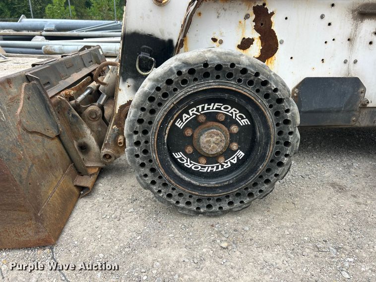 image for item ET3301 2008 Bobcat S300 skid steer loader