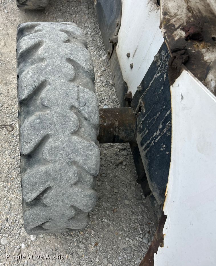 image for item ET3301 2008 Bobcat S300 skid steer loader