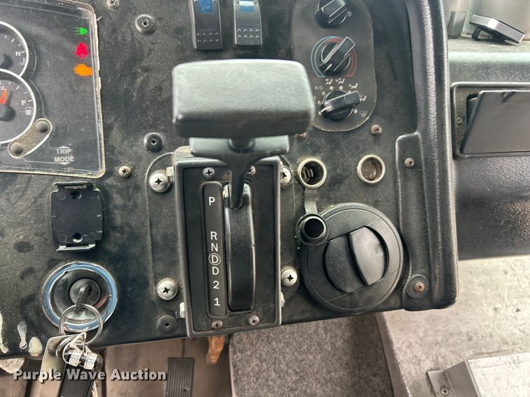 image for item ET3302 2008 Workhorse W42 delivery van