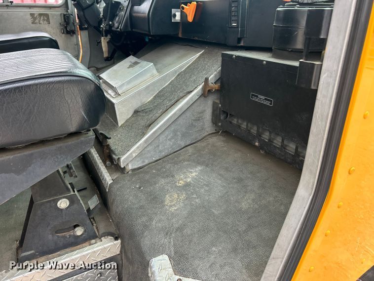 image for item ET3302 2008 Workhorse W42 delivery van